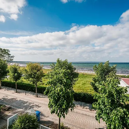 Daire Strandeck Meeresleuchten Binz